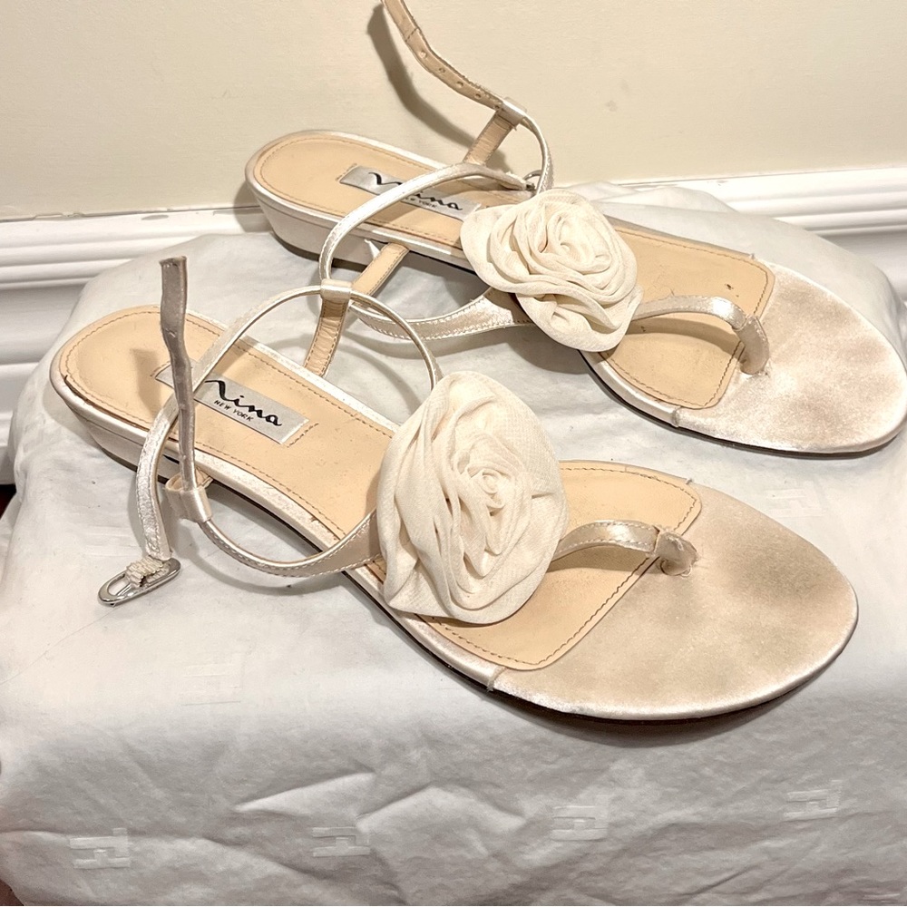 🔵 BOGO Nina NY White Bridal Sandals Size 8.5
